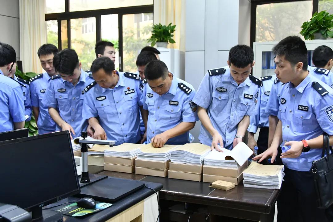 最新教育设备引领时代变革，开启教育新时代之门