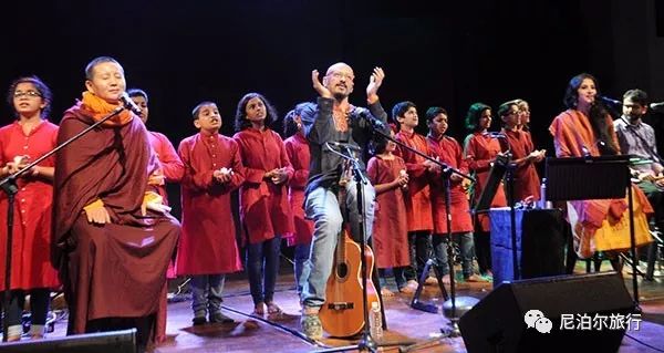 科技魅力与音乐神韵的完美结合——琼英卓玛最新歌曲视频欣赏