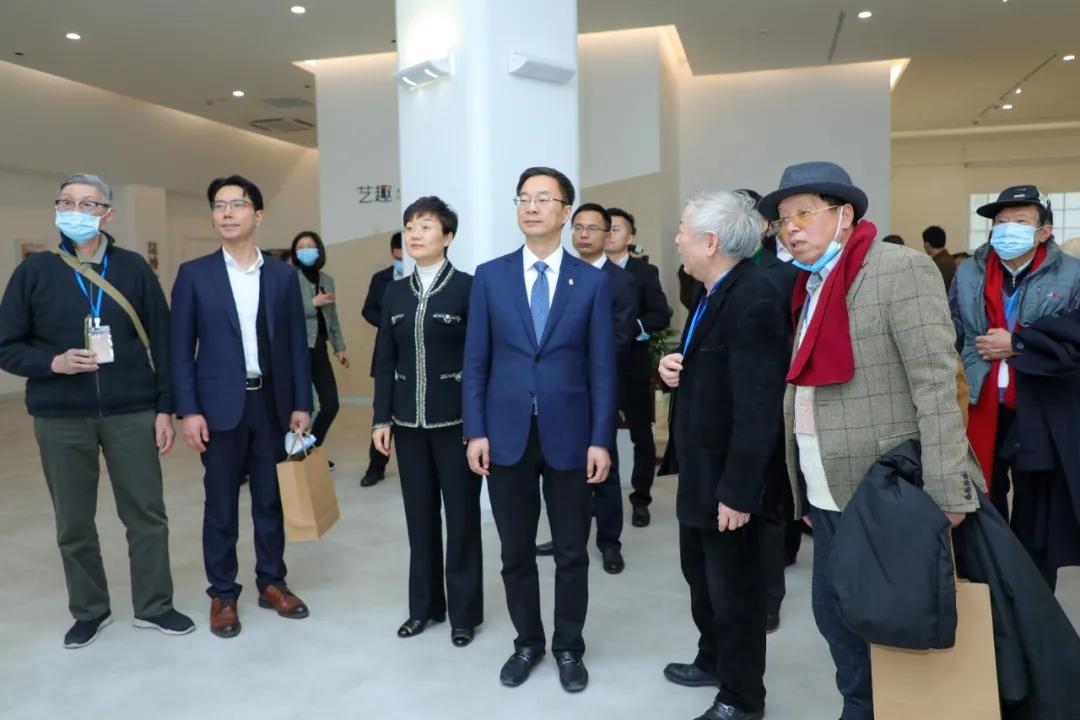昆山新镇附近最新招聘，友情与工作的和谐交响之旅