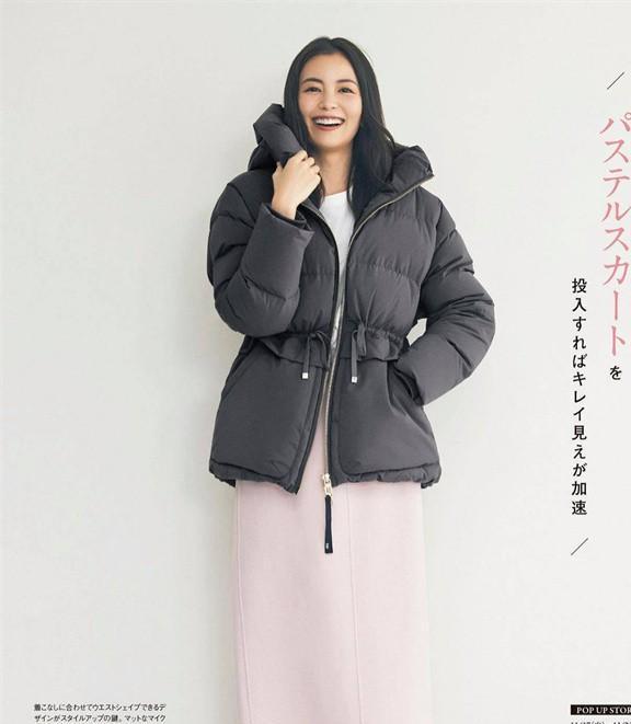 探索时尚新纪元，2017最新款羽绒服与自信的力量
