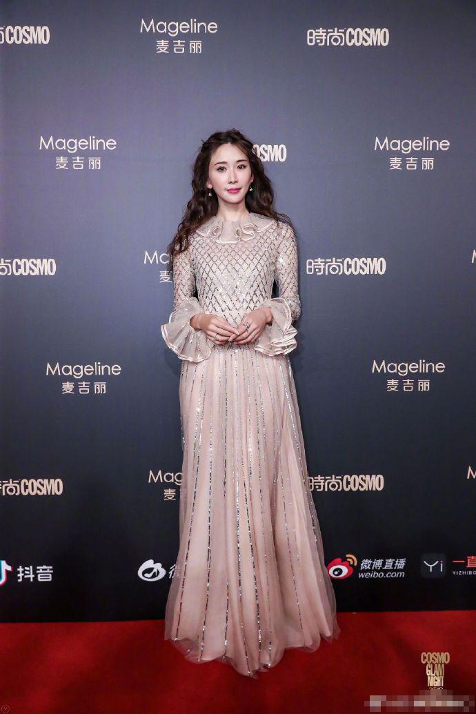 金泫雅最新动态，音乐与时尚界的耀眼之星
